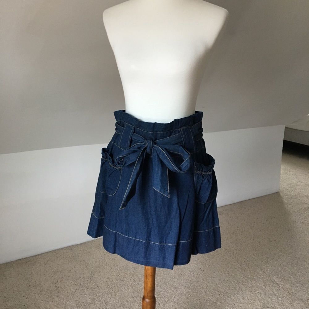 Vintage Y2K Delia's true blue chambray mini skirt with a flattering high-waisted